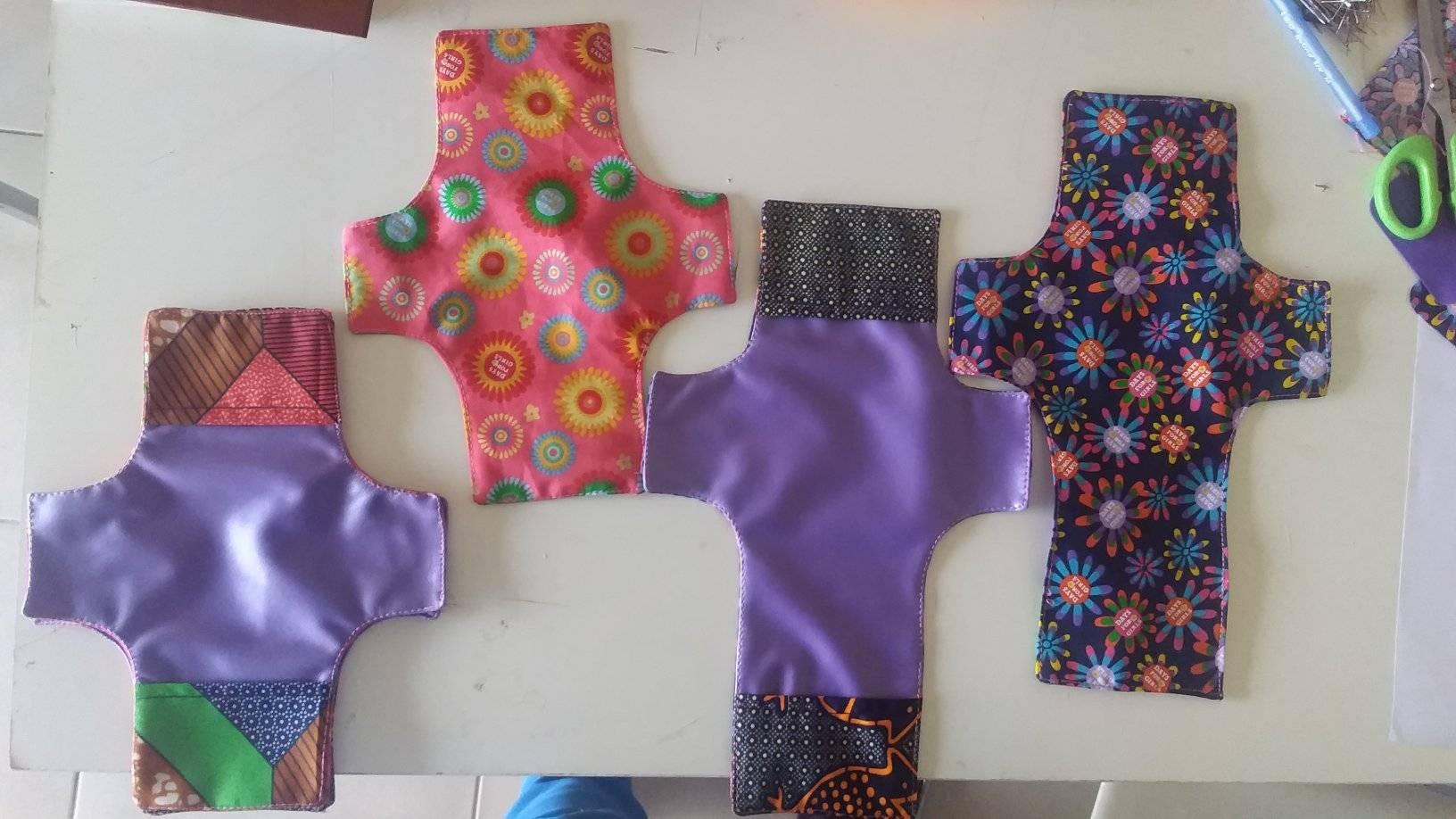 Side of walnut card tray with card groove and recessed card area.